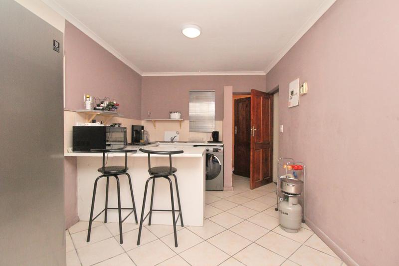 2 Bedroom Property for Sale in Gordons Bay Western Cape